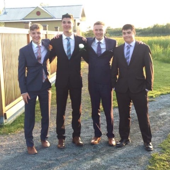 Meet your Posher, Alexander - Picture 1 of 1